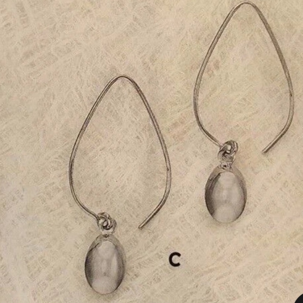 Silpada Oval Drop Treader Earrings - Picture 2 of 5